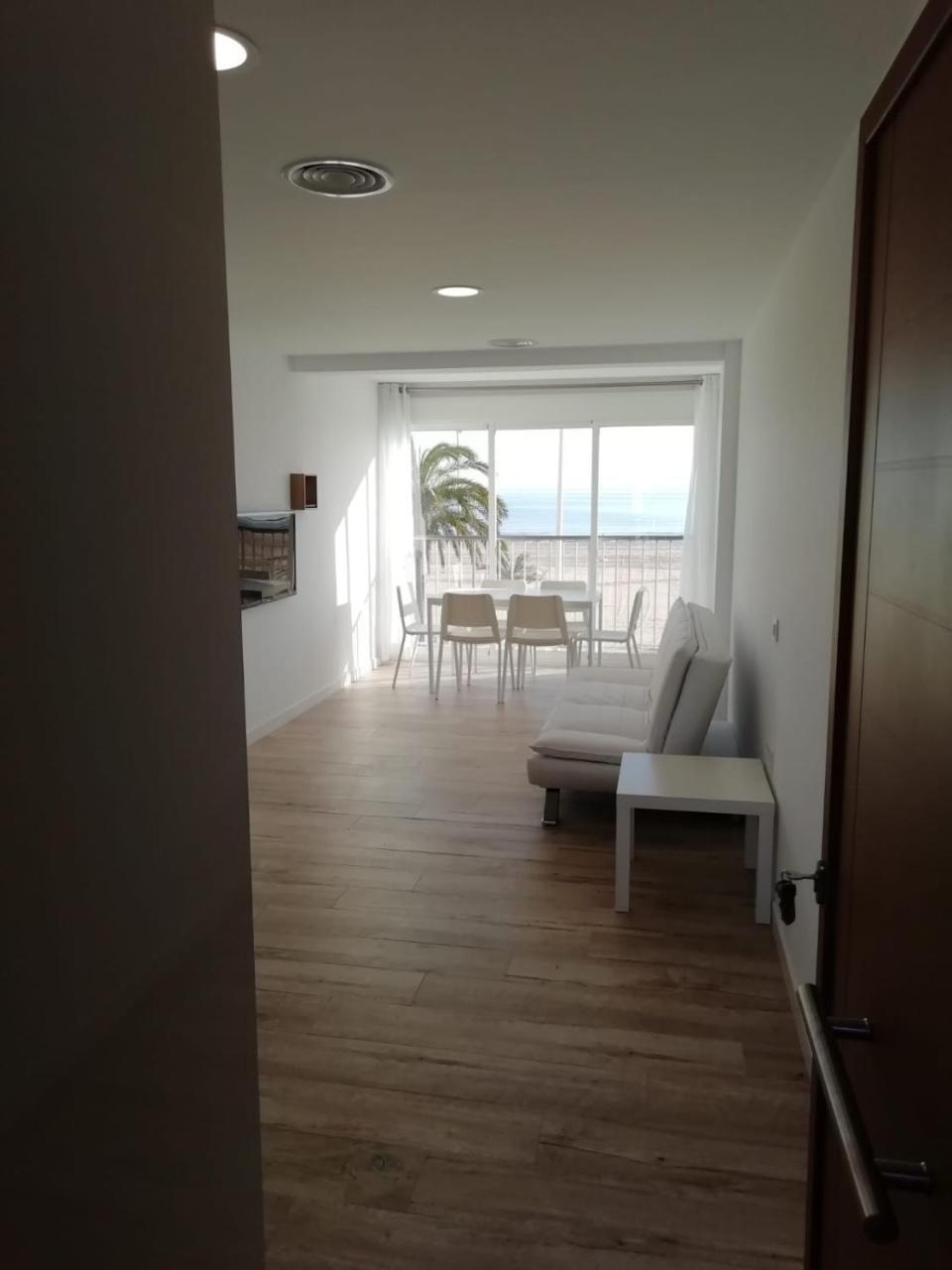 Infante Primera Linea Gandia Playa Solo Familias Playa de Gandia Екстериор снимка